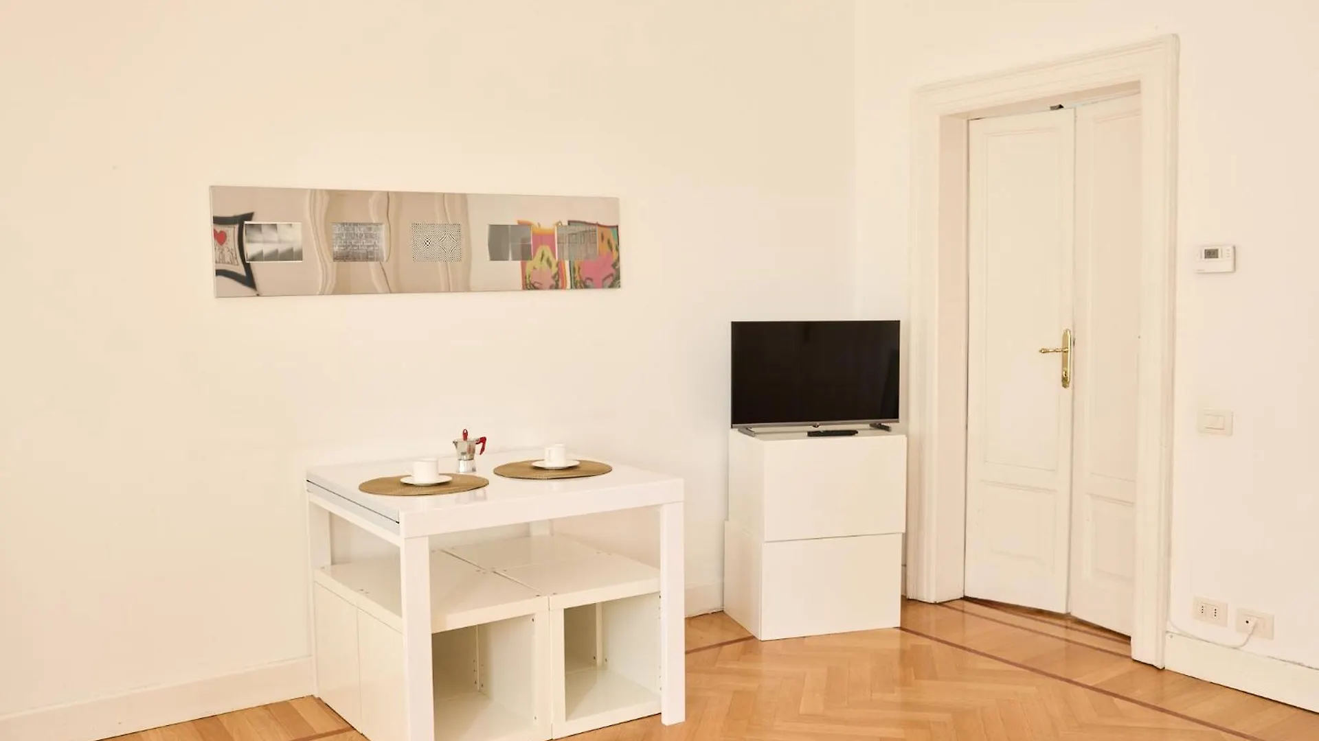 Vercelli Suite Milan Apartment