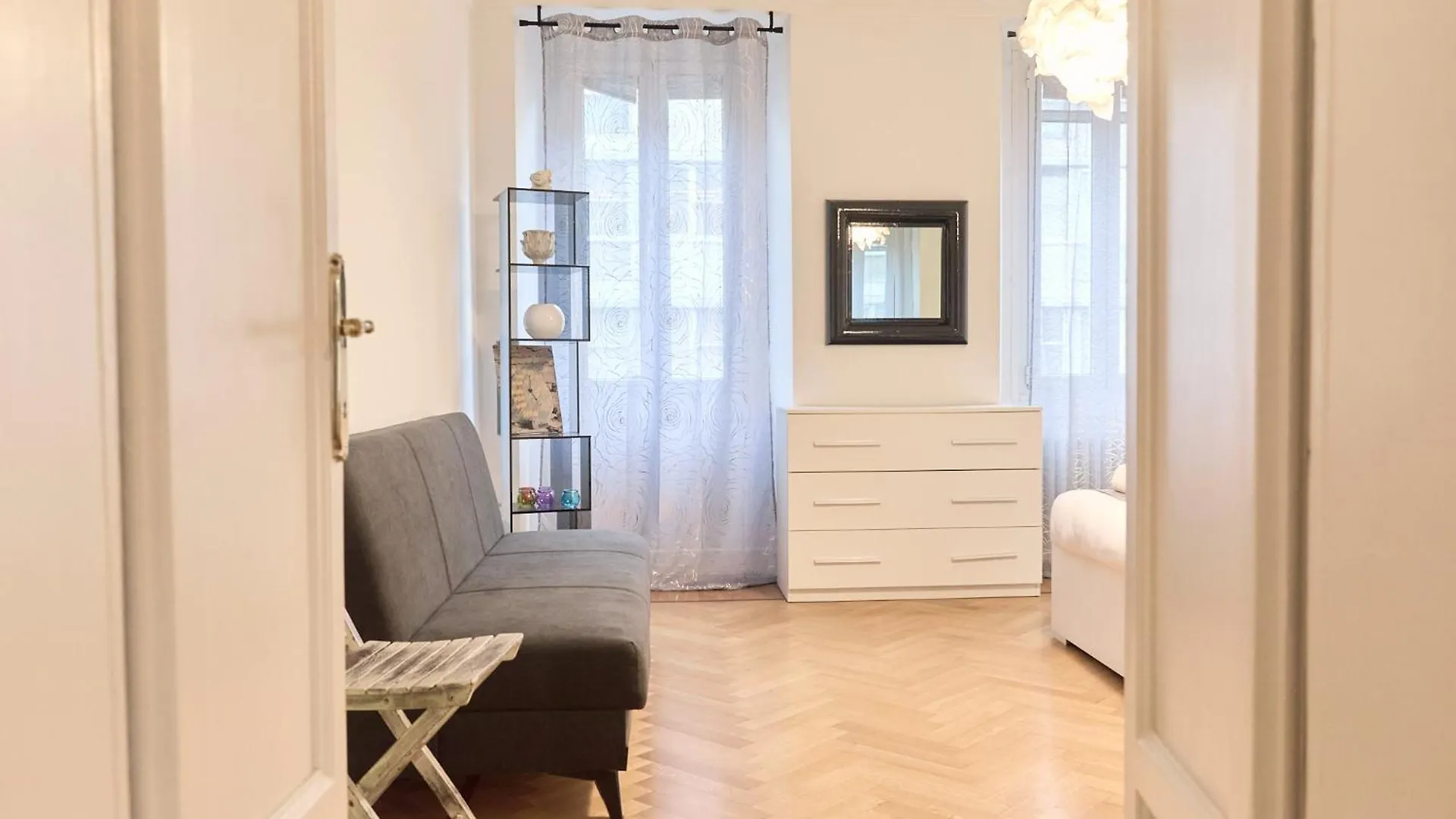 Vercelli Suite Milan Italy